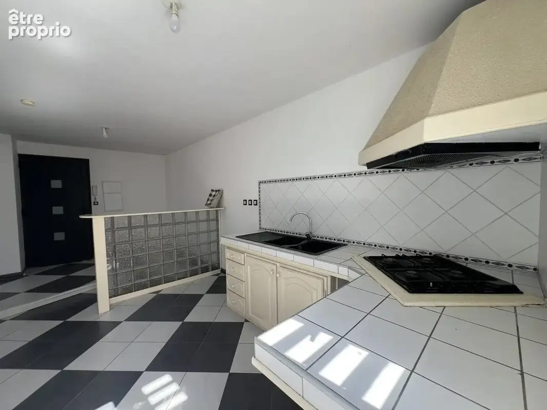 Appartement 56 m² à Saint-Paul  - photo 8