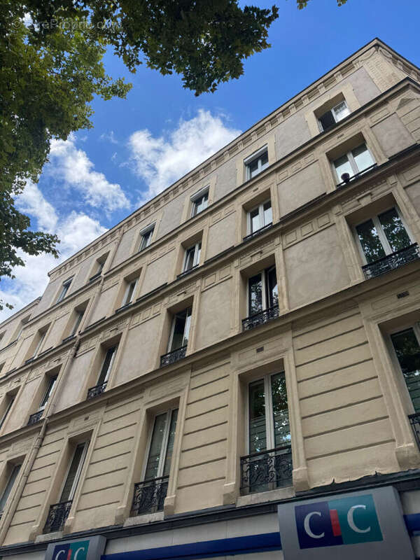 Appartement à PARIS-19E