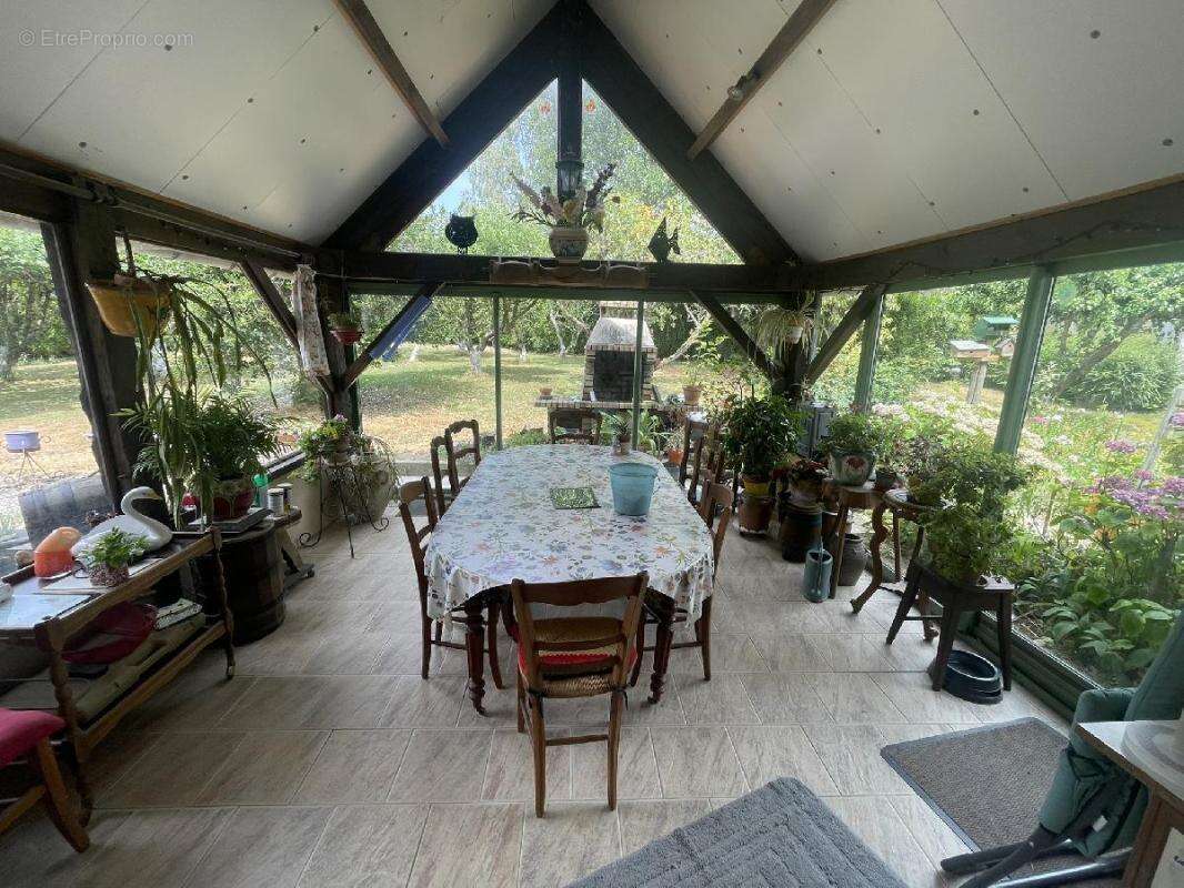 Maison 196 m² à La Chapelle-Souef  - photo 4