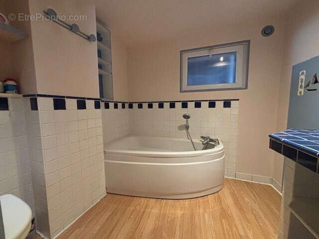 Maison à LE GUE-DE-VELLUIRE