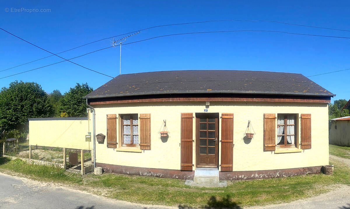 Maison à AGON-COUTAINVILLE