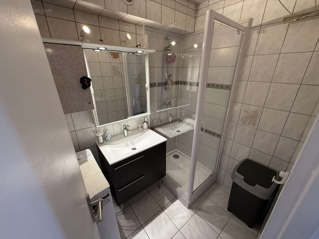 Appartement 5 pièces de 82,20 m2 avec une petite véranda, un balcon et un garage - photo 10