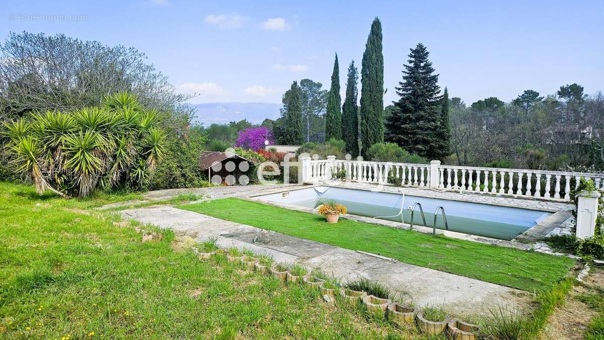 Maison à SAINT-PAUL-EN-FORET