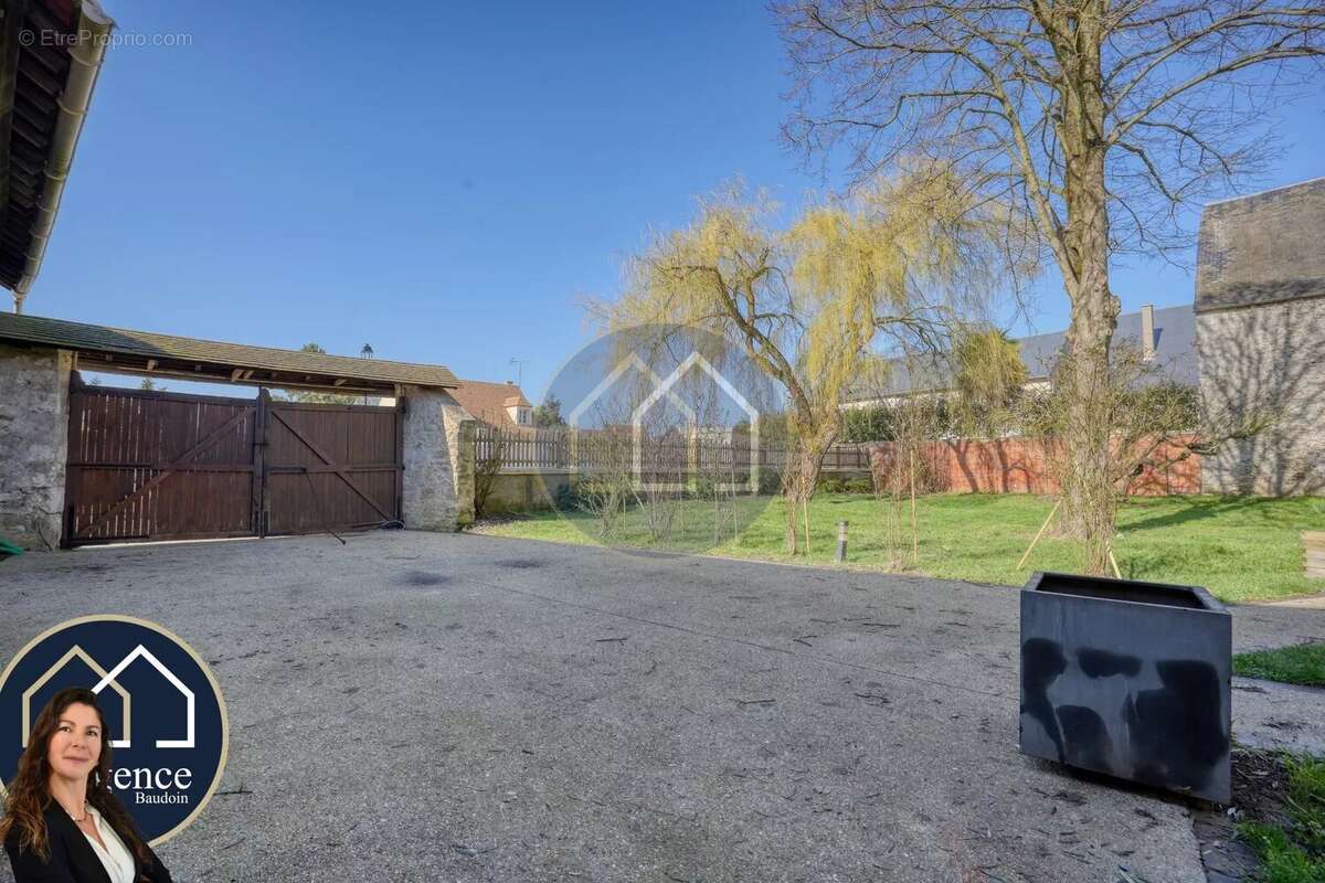 Maison à ABLIS