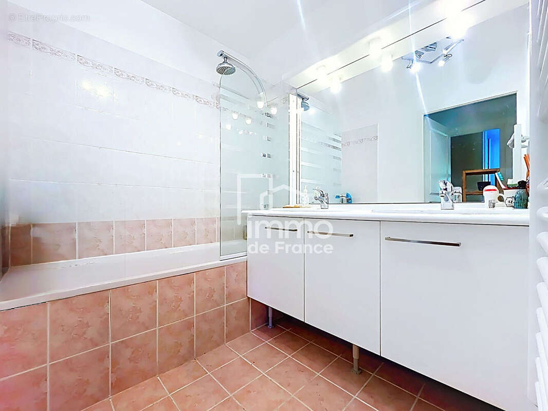 Appartement Type 3 avec terrasse et vue exceptionnelle à Gex - photo 6