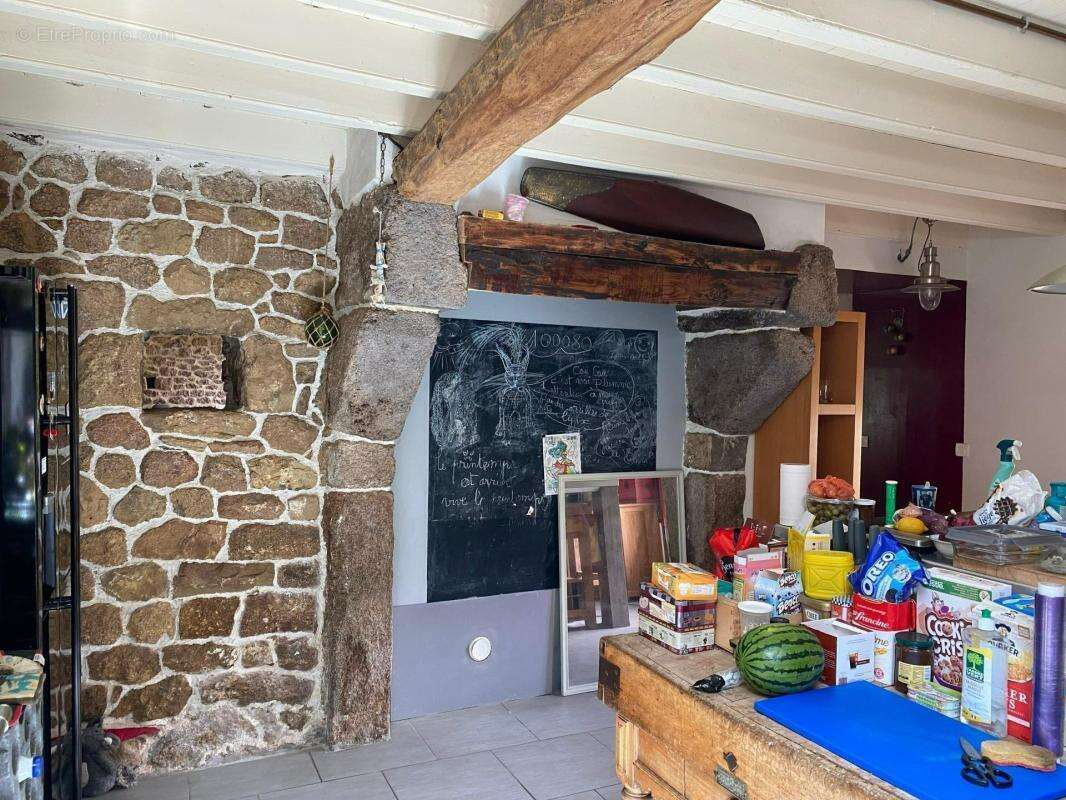 Maison à COSQUEVILLE