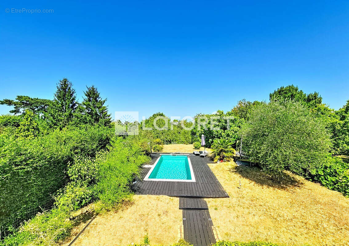 Maison Montlhery 8 pièce(s) 225 m2 - photo 3