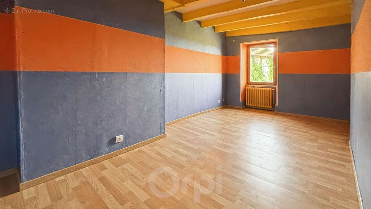 Maison à SAINT-SULPICE-LAURIERE