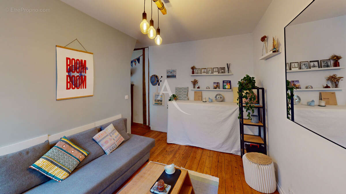 Appartement à PARIS-10E