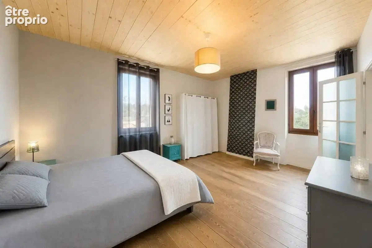 Maison de 9 pièces de 319 m² située à Bioule - photo 8