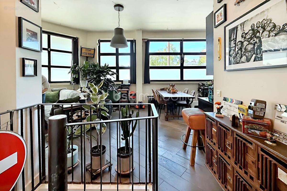 Appartement à PARIS-19E