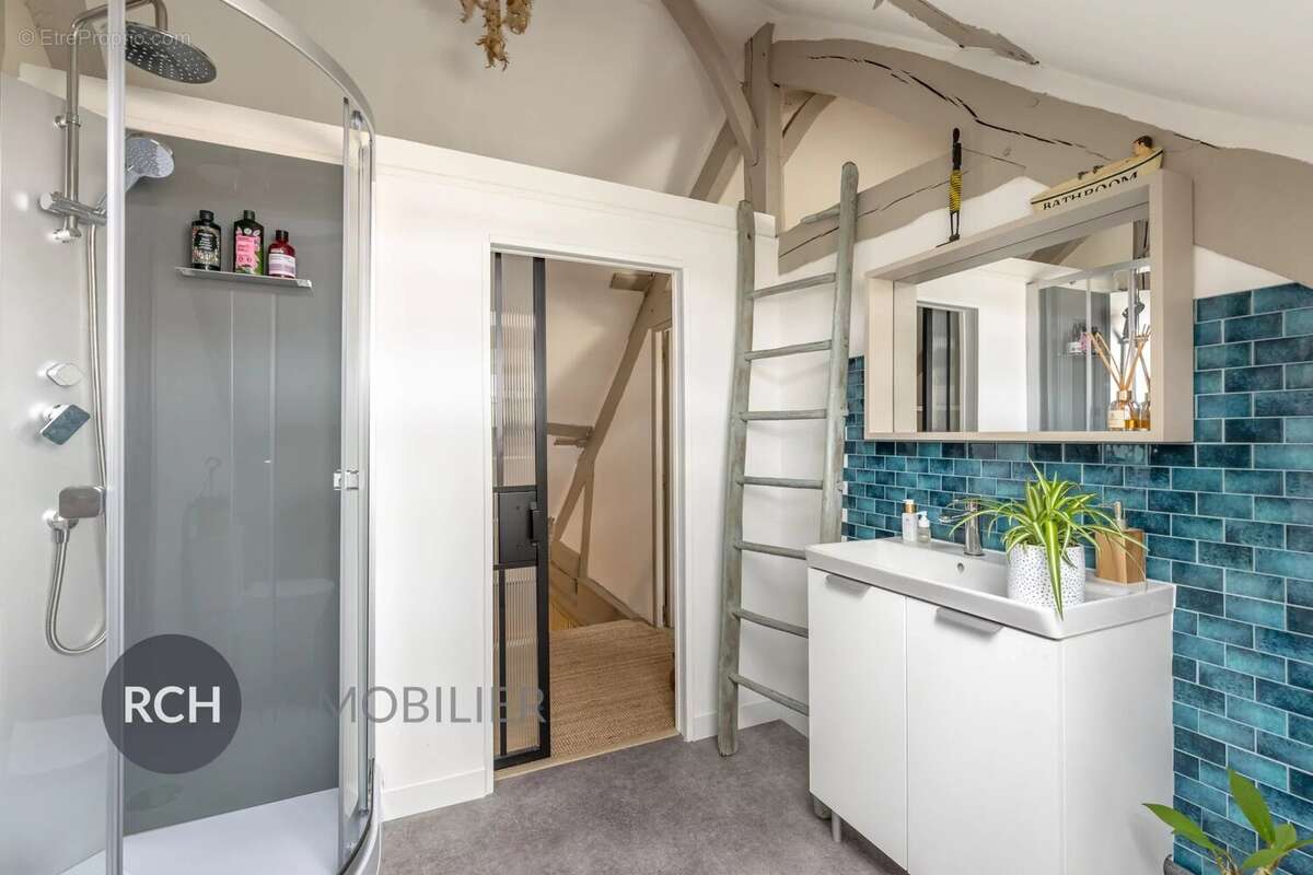Maison à MEZY-SUR-SEINE