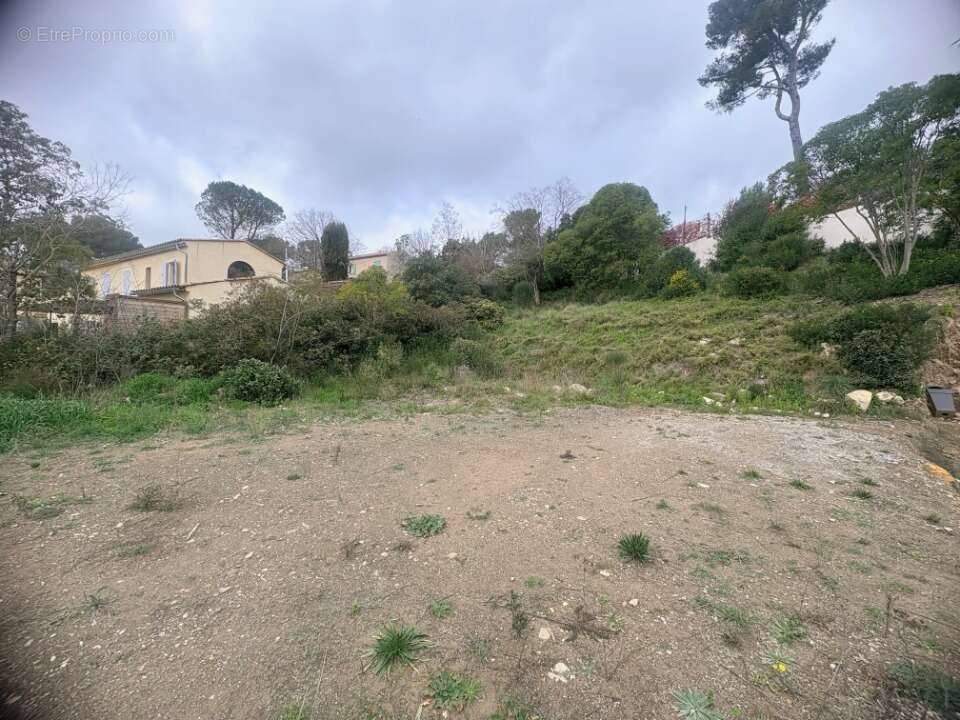 Terrain à AIX-EN-PROVENCE