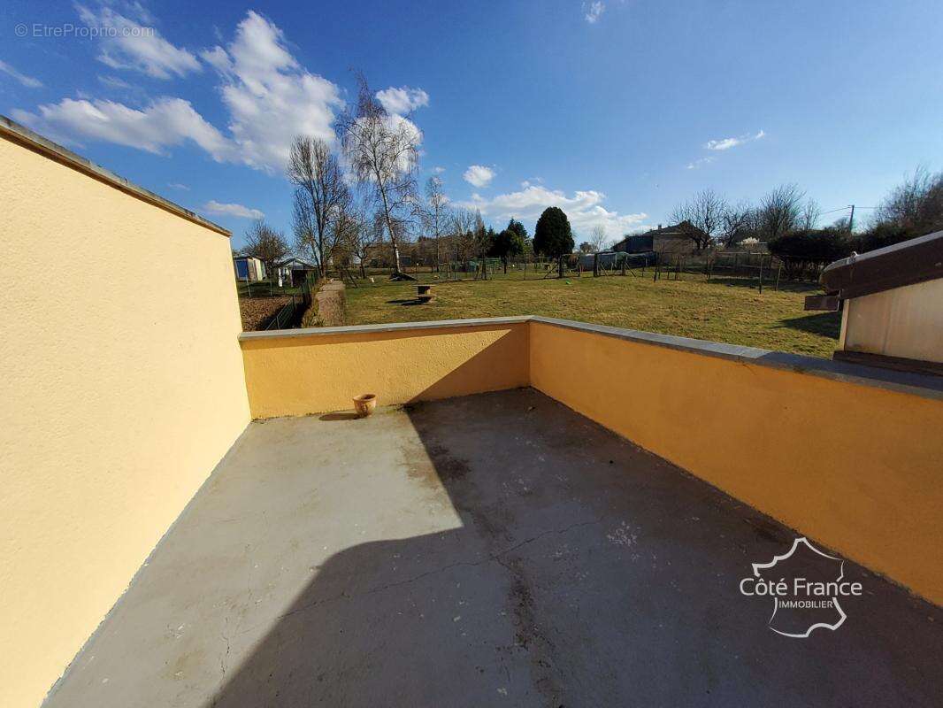 Maison à GIRONDELLE