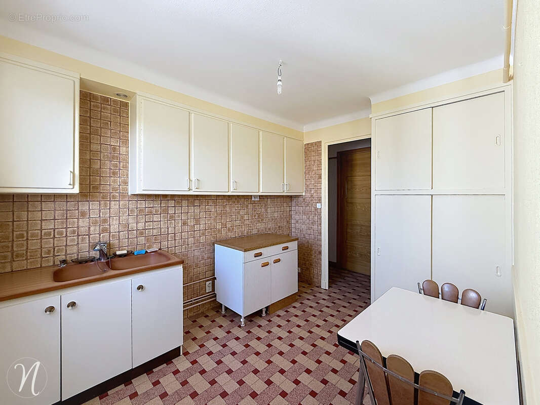 Appartement à SAINT-ETIENNE