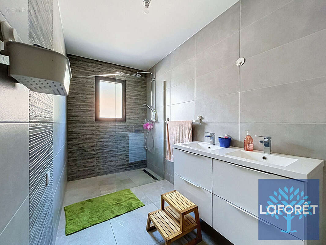 Maison de plain-pied 123 m² avec terrain 896 m² - photo 9