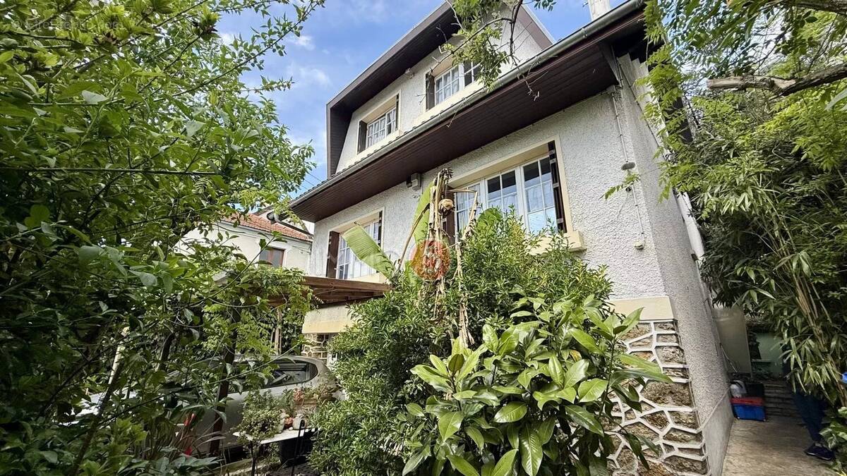 Maison à LIVRY-GARGAN