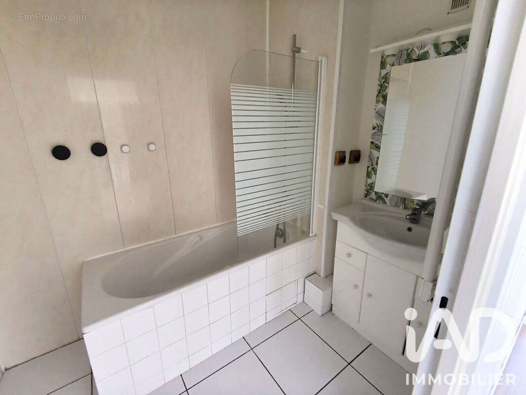 Appartement 75 m² à Merignac  - photo 7