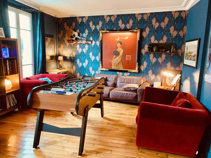 Appartement à MARNES-LA-COQUETTE