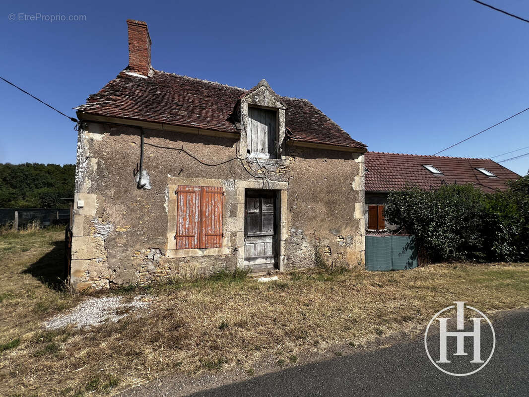 Maison à CHALIVOY-MILON