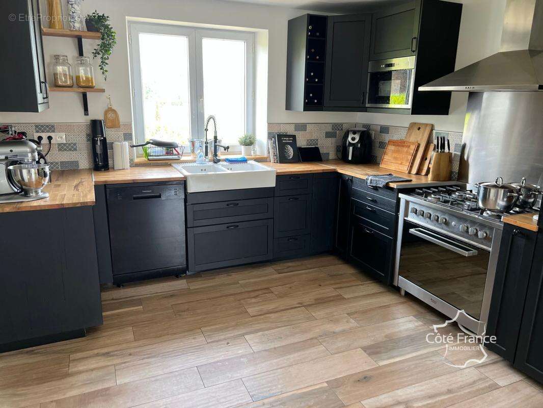 Maison à LA NEUVILLE-LES-DORENGT