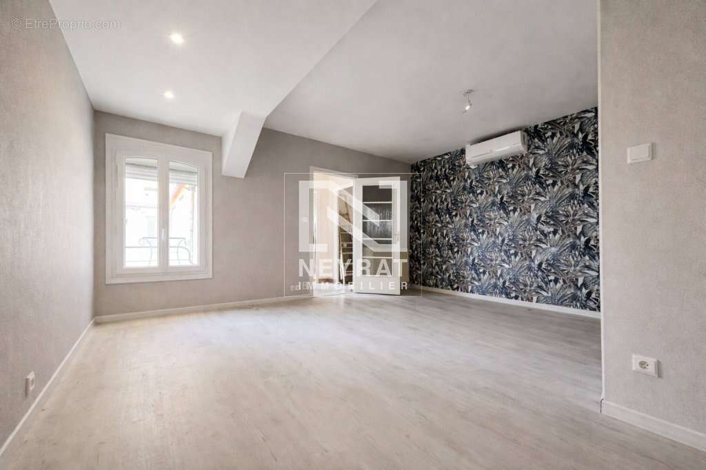 Appartement à MONTCEAU-LES-MINES