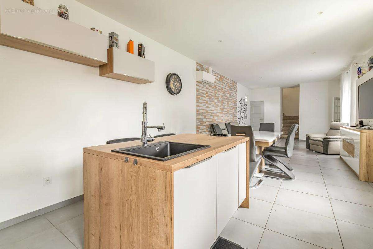 Maison à CHAMPIGNY-SUR-MARNE