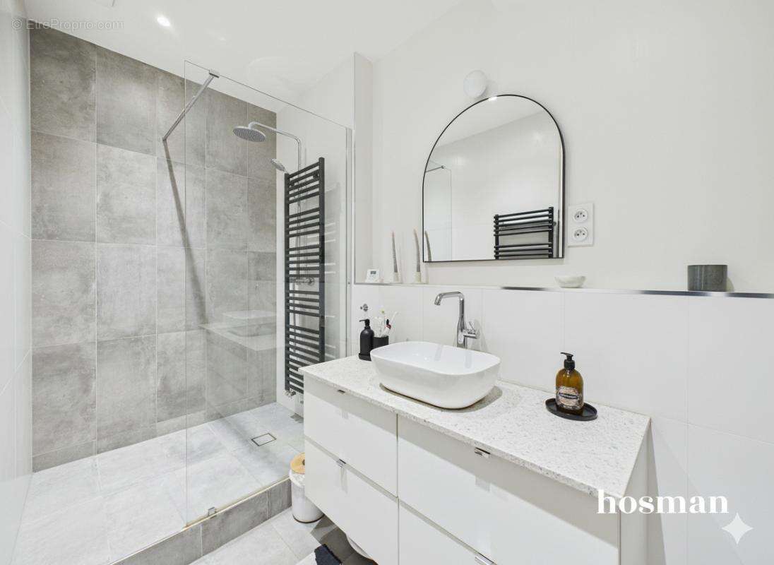 Appartement à PARIS-18E