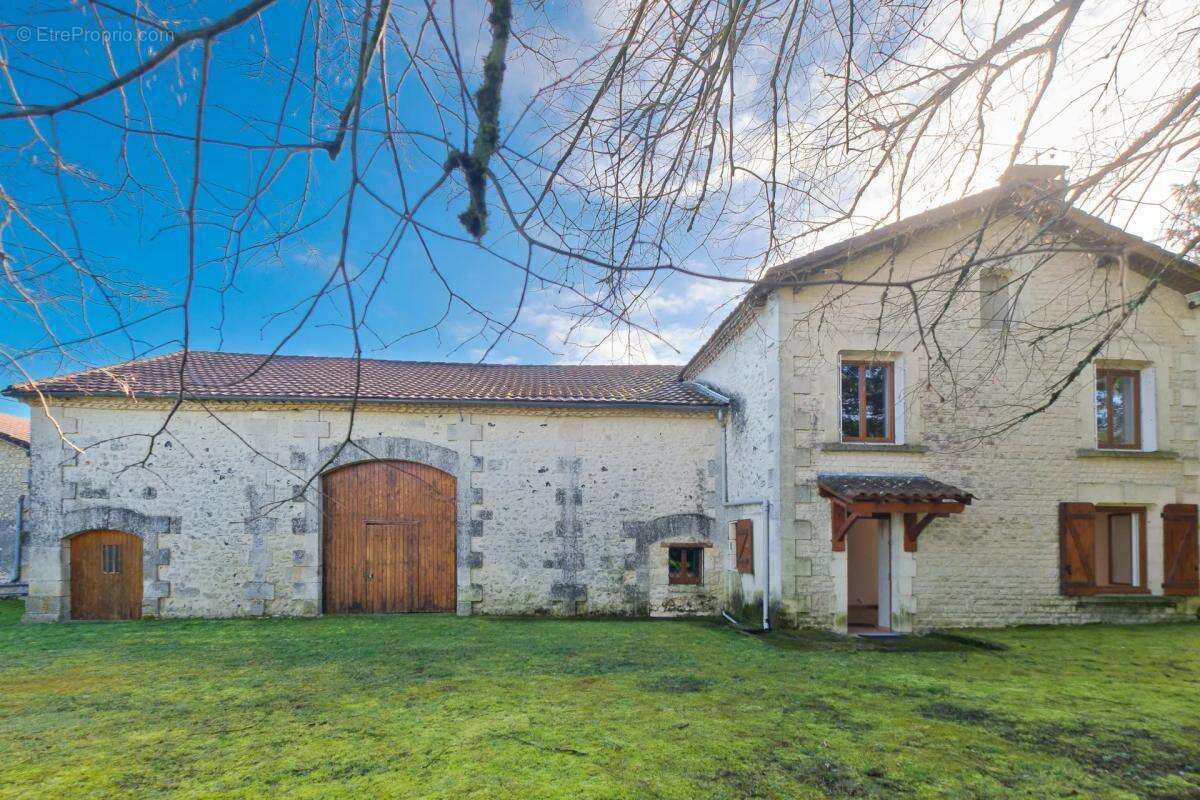 Maison à GRAND-BRASSAC
