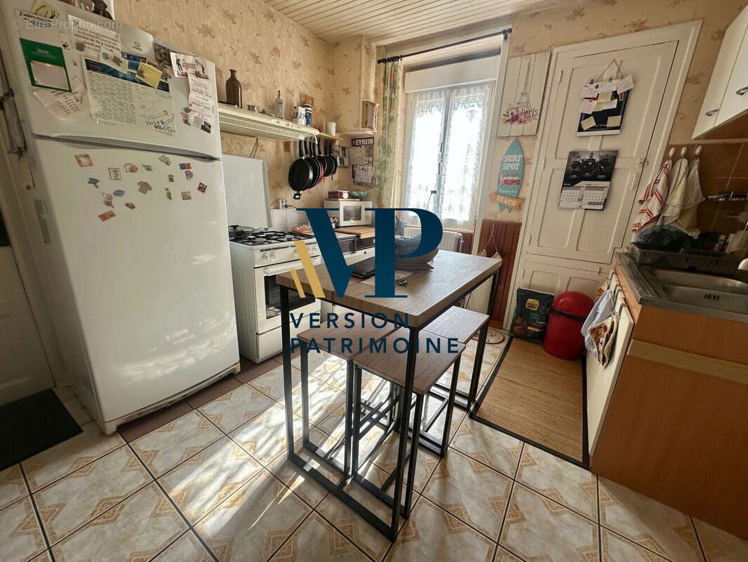 Maison à EYREIN