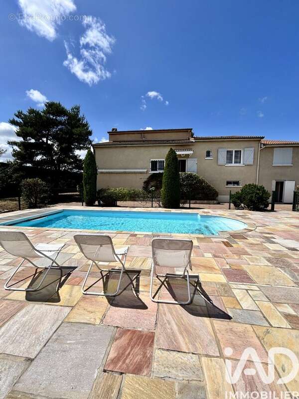 Photo 6 - Maison à VEAUCHE