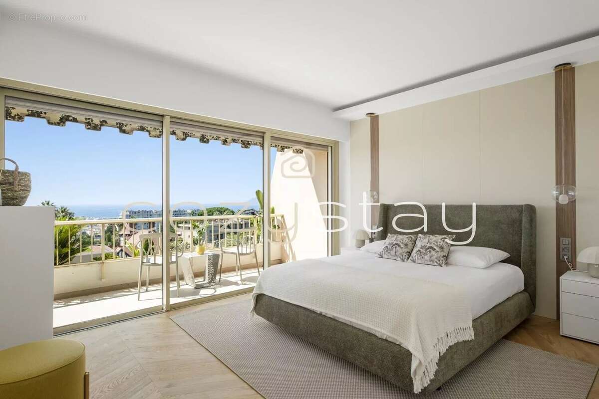 5 pièces d’exception, vue mer, 2 parkings, Cannes Californie - photo 6