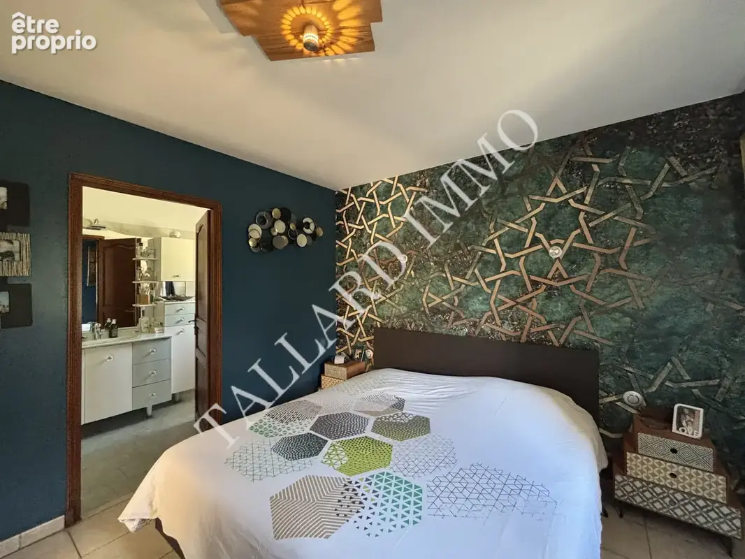 La Saulce, villa de plain-pied, T 4 + garage sur terrain 781 m2. - photo 18