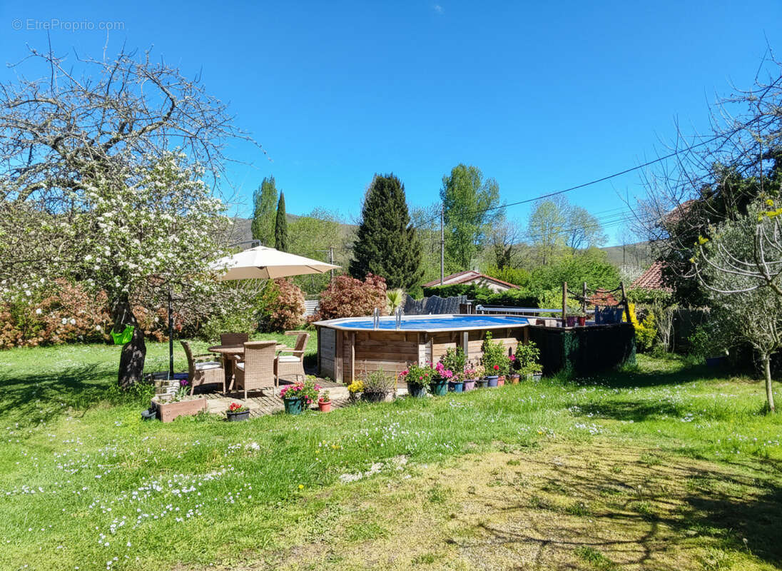 Maison avec gîte, piscine, jardin constructible et garage - photo 4