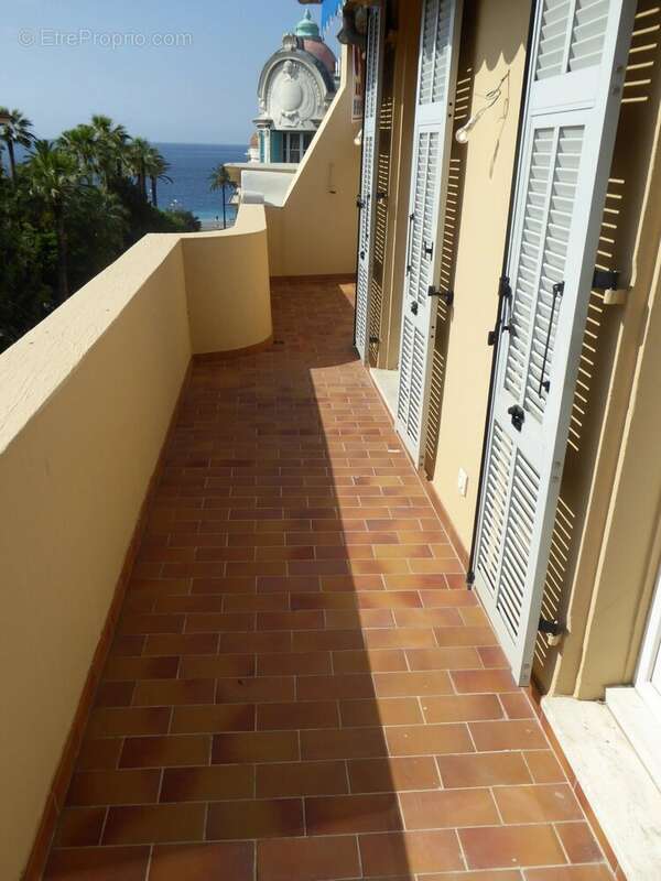 Immeuble - Appartement à NICE