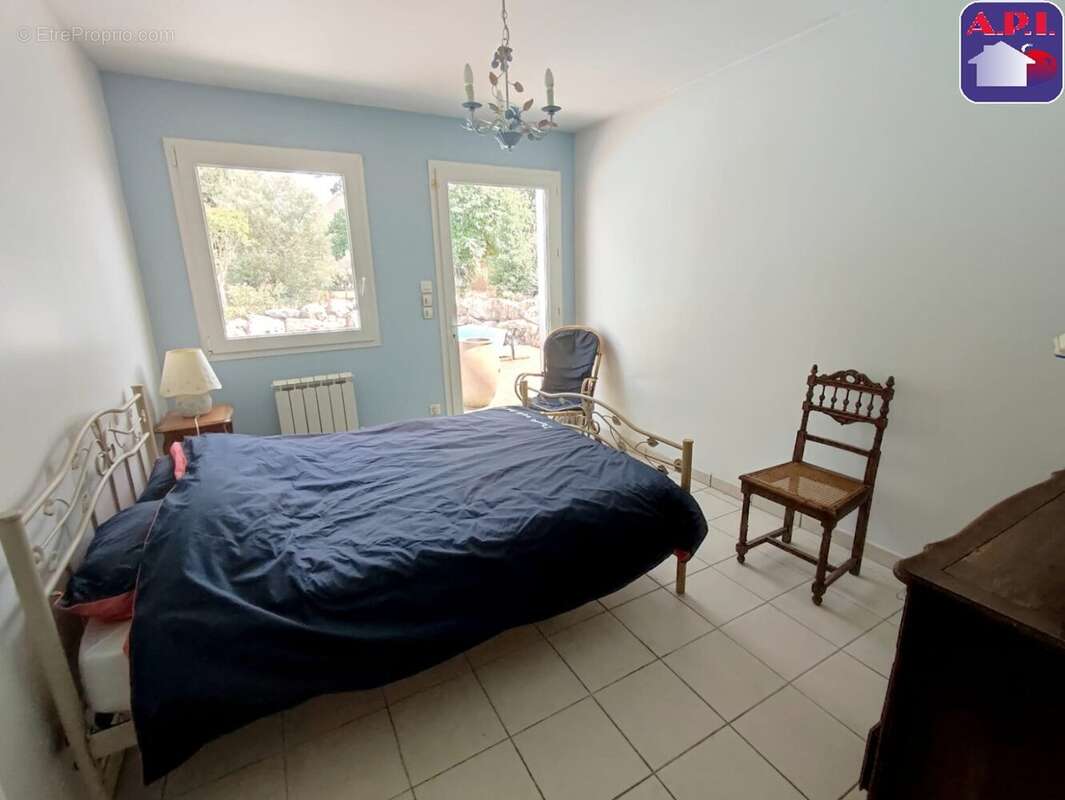 Maison 297 m² à Saint-Jean-Du-Falga  - photo 6