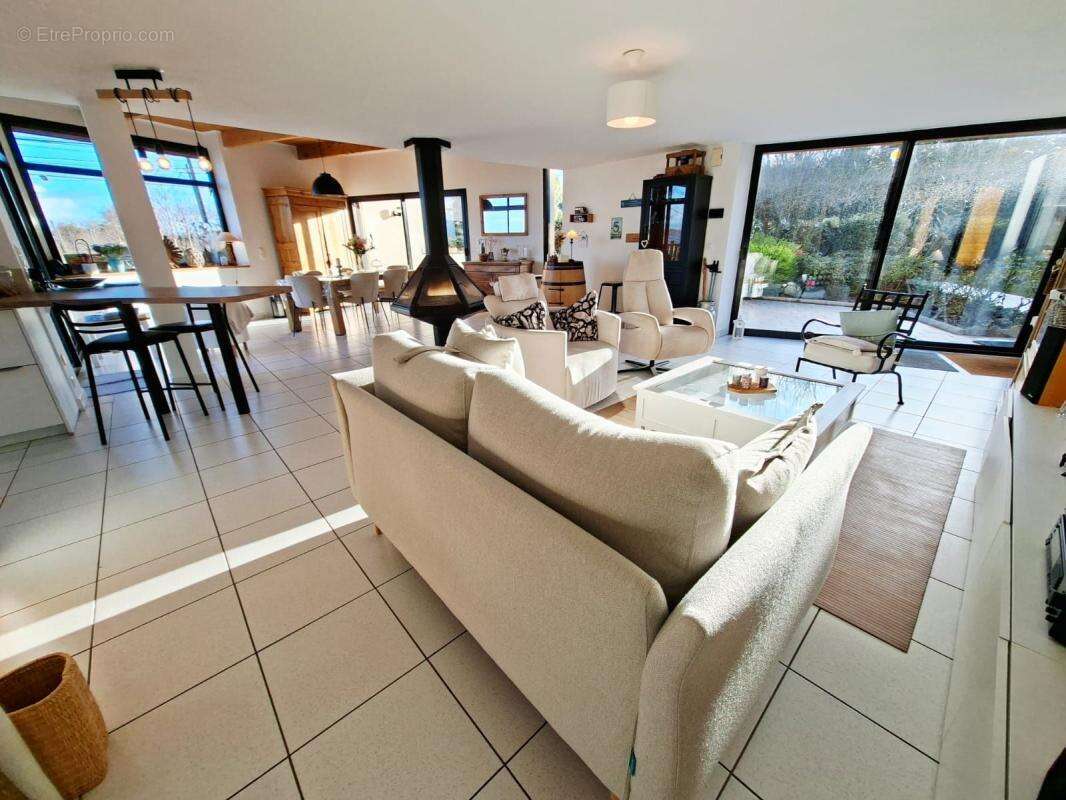 Maison à LOCQUIREC
