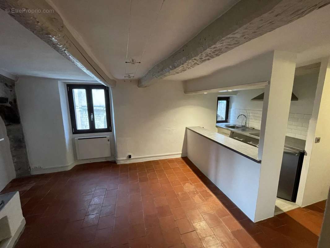 Appartement à PEILLE