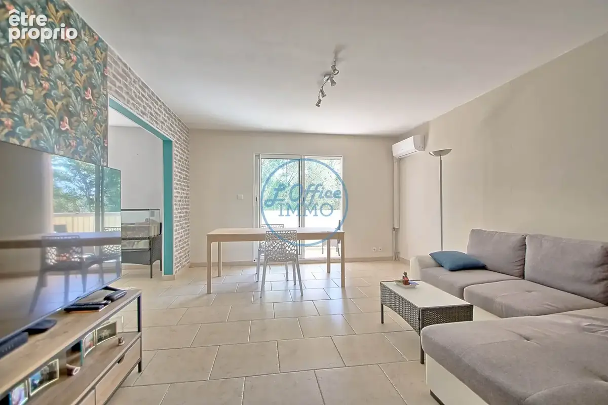 Appartement 4 pièces 80 m² à vendre à Hyeres (83400) - photo 2