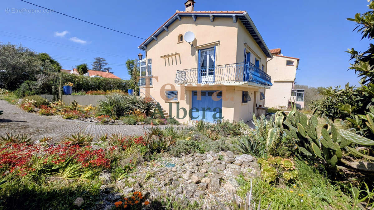 Maison à LAROQUE-DES-ALBERES