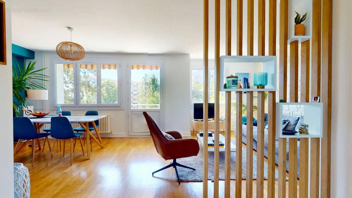 Appartement à TASSIN-LA-DEMI-LUNE