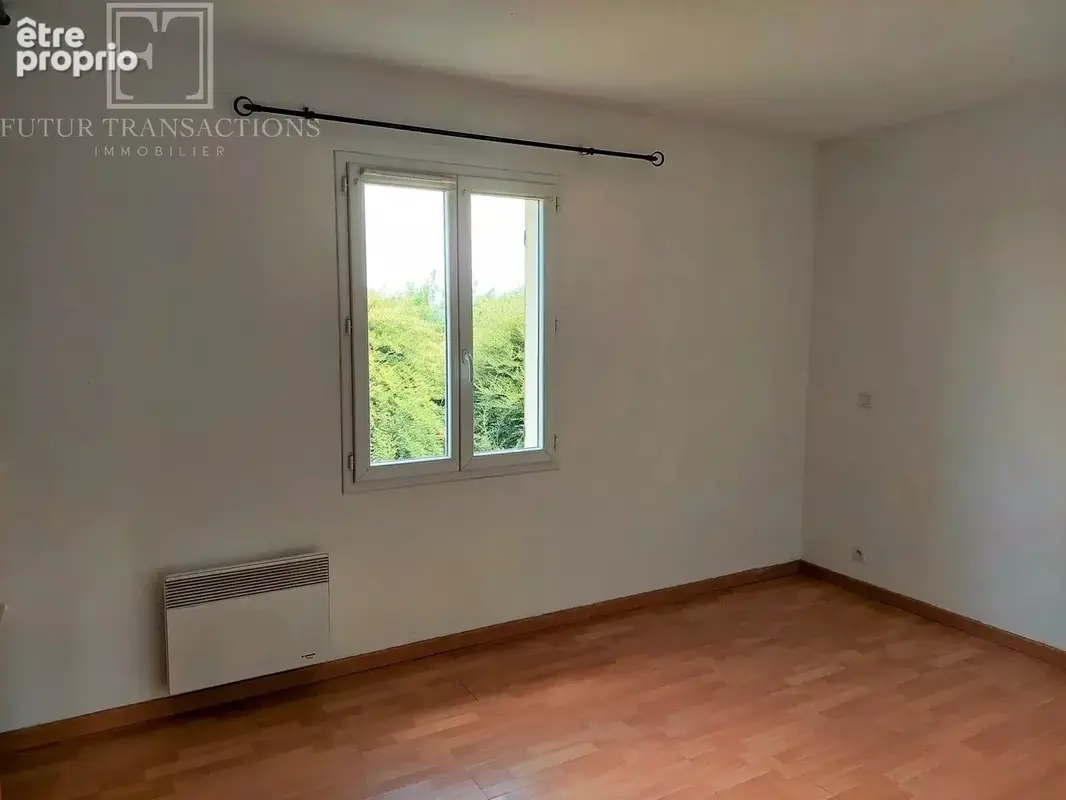 Plain pied sur 2350 m² - photo 9