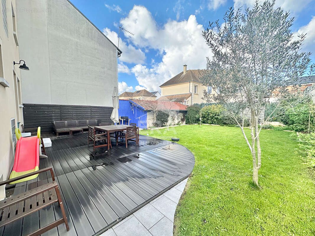 Maison à SARTROUVILLE