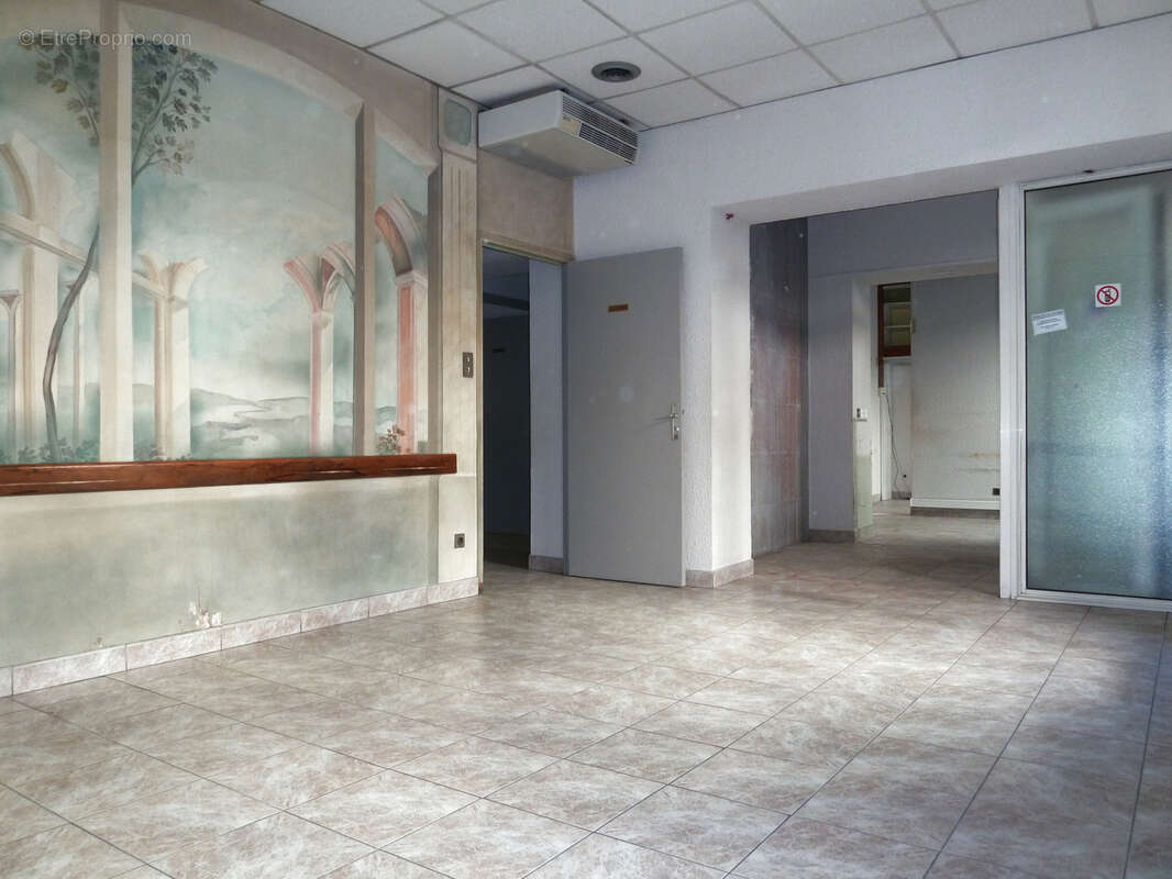 Commerce à PONT-SAINT-ESPRIT