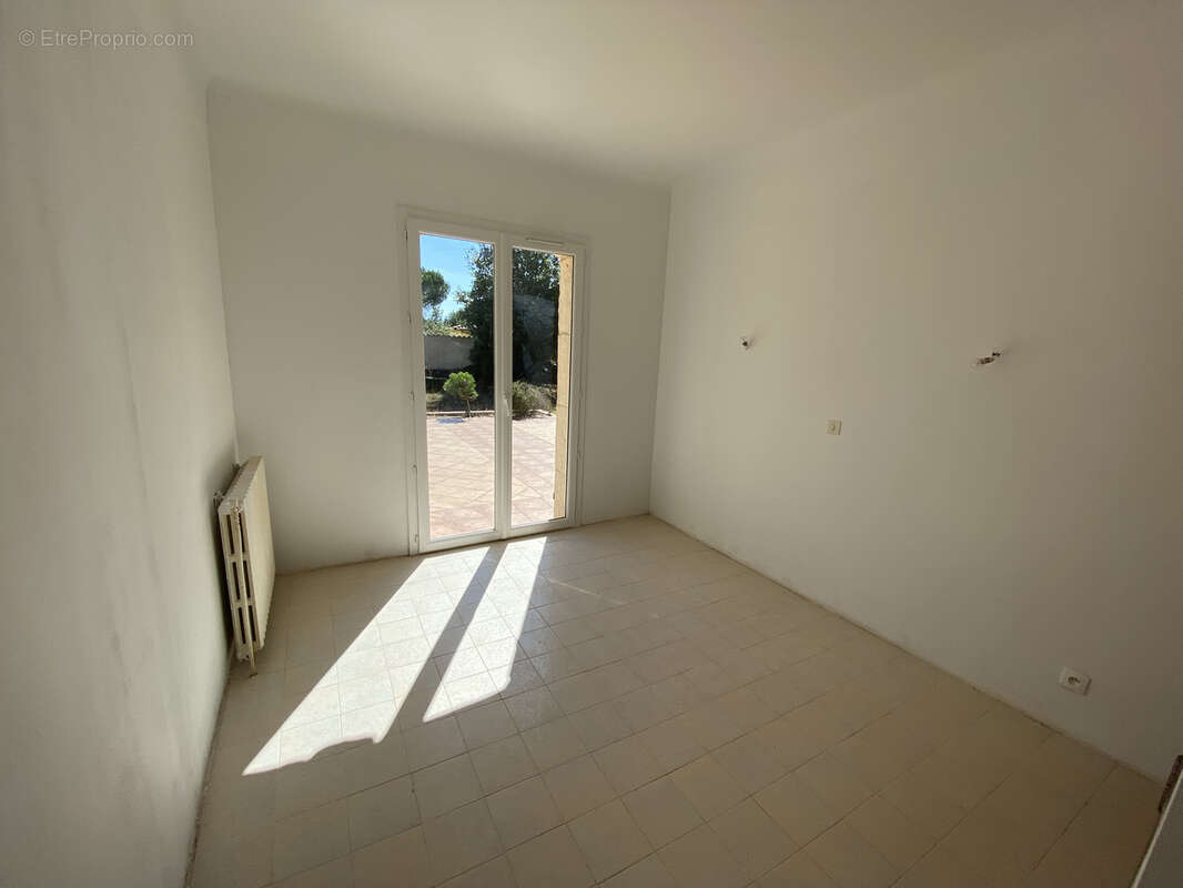 Maison à CAMPS-LA-SOURCE