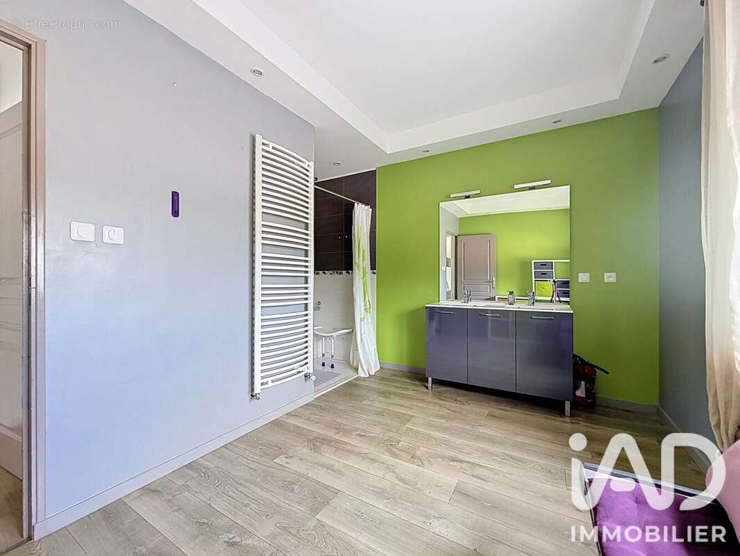 Photo 4