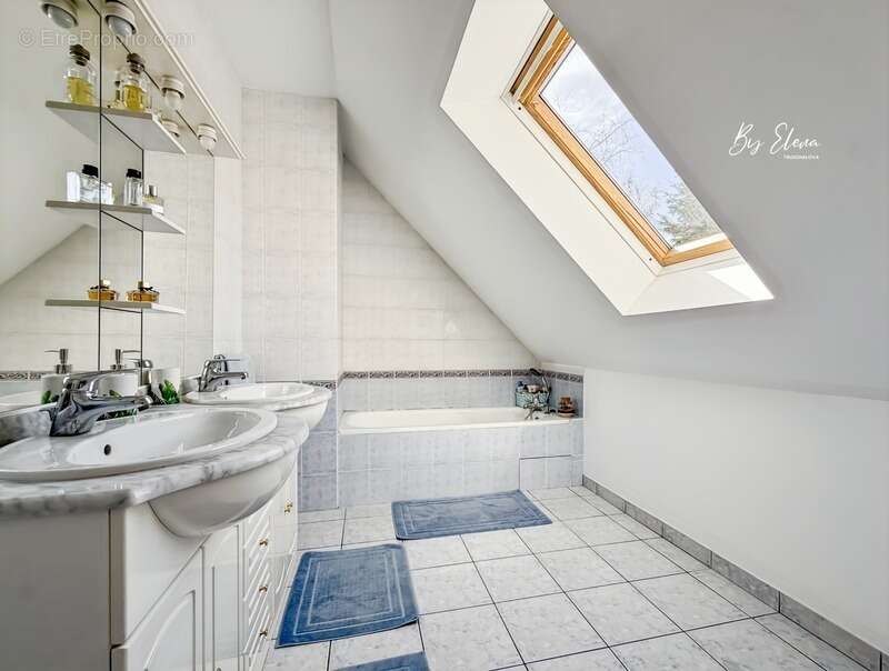 Maison à CLAYE-SOUILLY