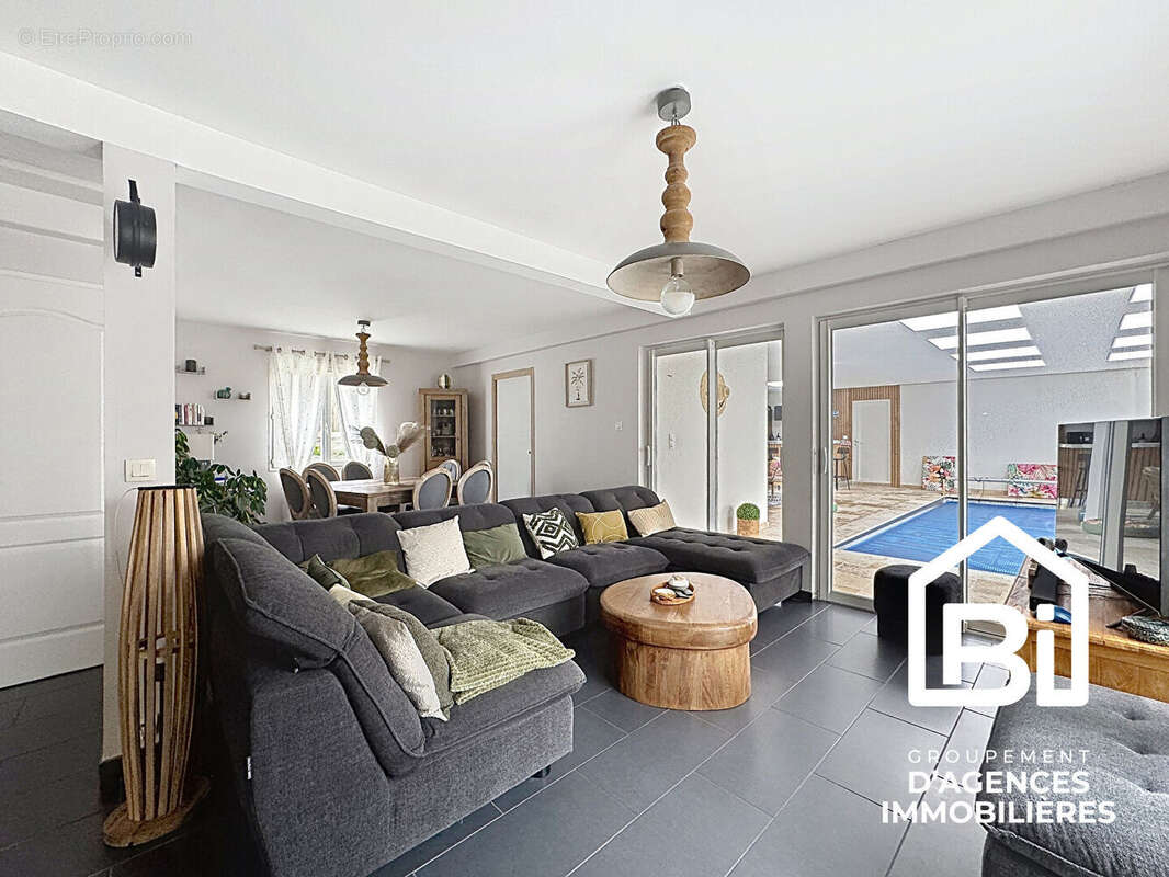 BLANVILLE SUR ORNE - Maison avec piscine - photo 8
