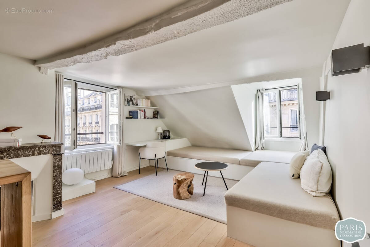 Appartement à PARIS-7E