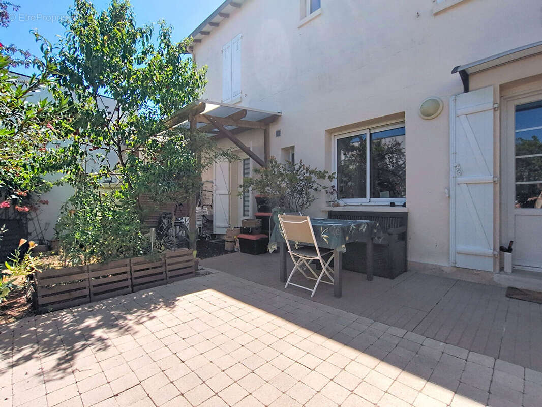 LA ROCHELLE Charmante maison / appartement 2 chambres, jardin - photo 13